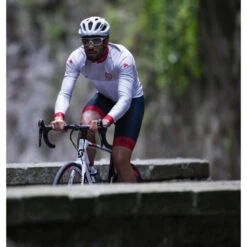 Casque Abus Aduro 2.0 Maori Mûre 9 Casque Abus Aduro 2.0 Maori Mûre -SRAM Soldes casque abus aduro 20 maori mure 3