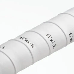 Guidoline Fizik Terra Microtex Bondcush Tacky 3,0mm - Blanc -SRAM Soldes guidoline fizik terra microtex bondcush tacky 30mm blanc 1